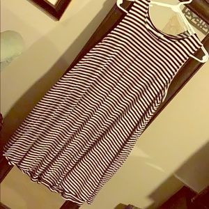 ✨3 for $20✨Black/white striped jersey knit dress